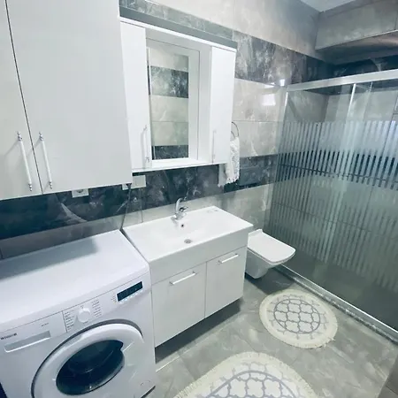 Dalamanin Tam Merkezinde Essiz Konumda Apartment Dalaman